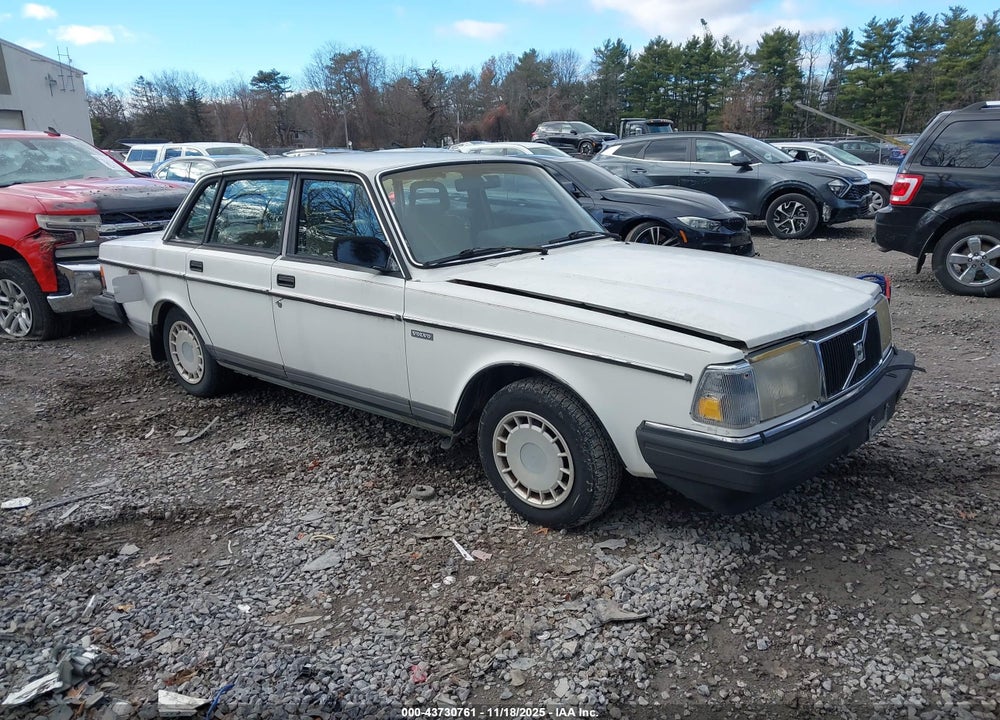 1989 VOLVO 244 DL/GL VIN: YV1AX8846K1353338