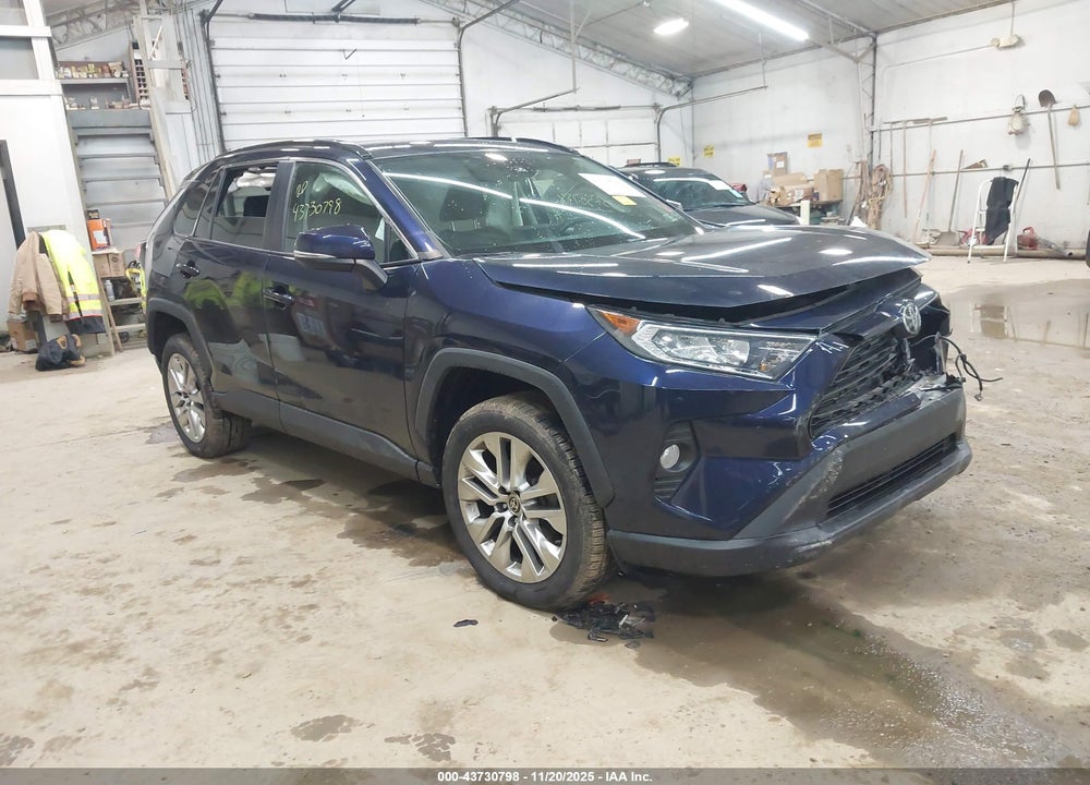 2021 TOYOTA RAV4 XLE PREMIUM VIN: 2T3A1RFV4MW225886