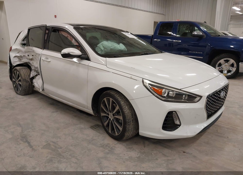 2018 HYUNDAI ELANTRA GT VIN: KMHH35LE2JU015927