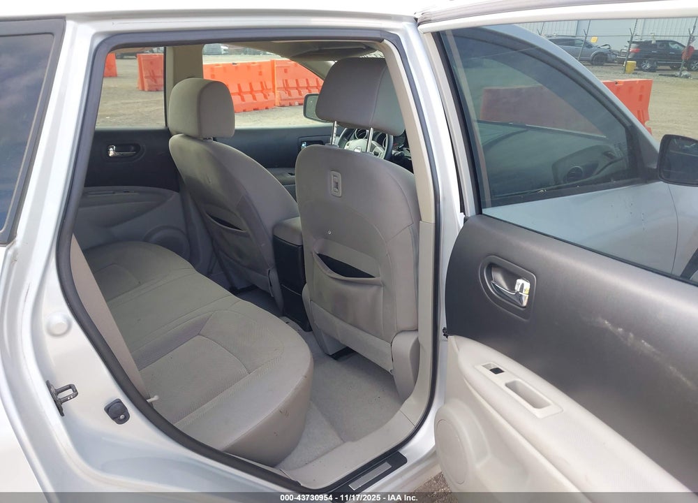 2014 NISSAN ROGUE SELECT S VIN: JN8AS5MV0EW204436