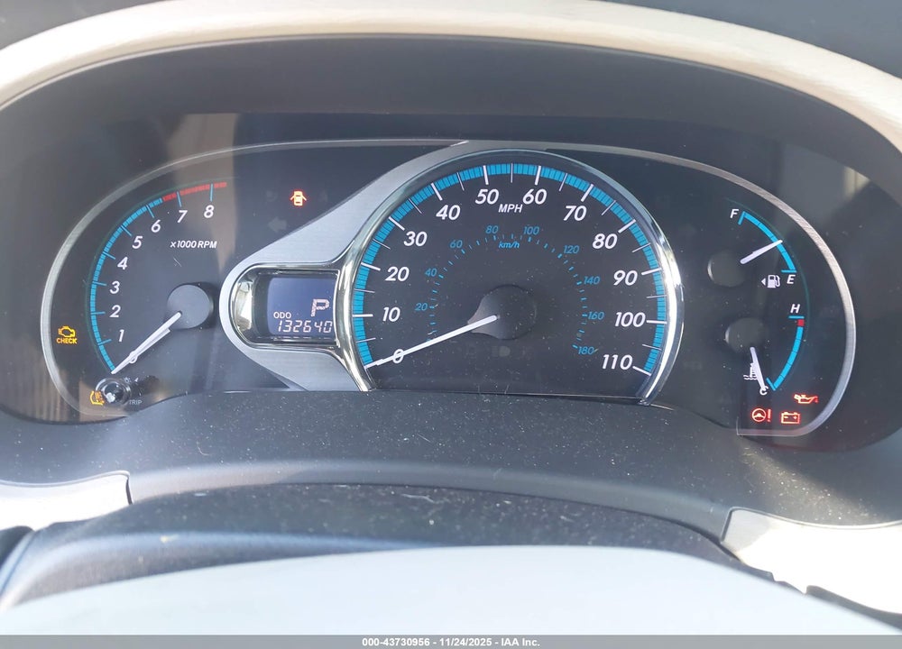 2011 TOYOTA SIENNA XLE V6 VIN: 5TDYK3DC3BS020651