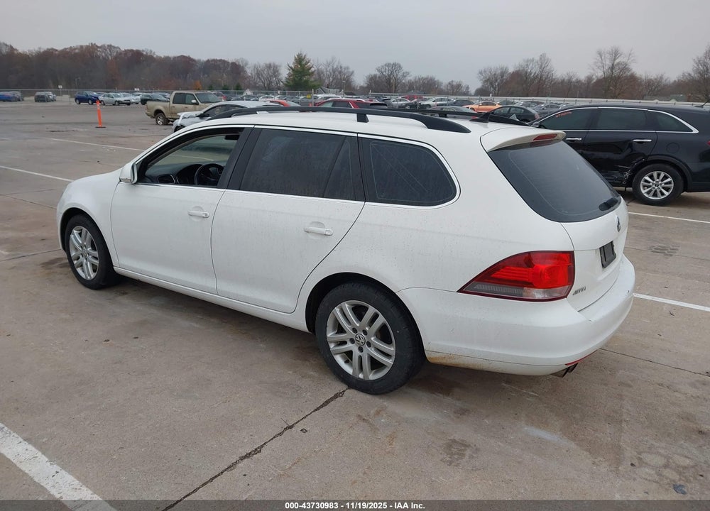2014 VOLKSWAGEN JETTA SPORTWAGEN 2.0L TDI VIN: 3VWPL7AJ5EM606627