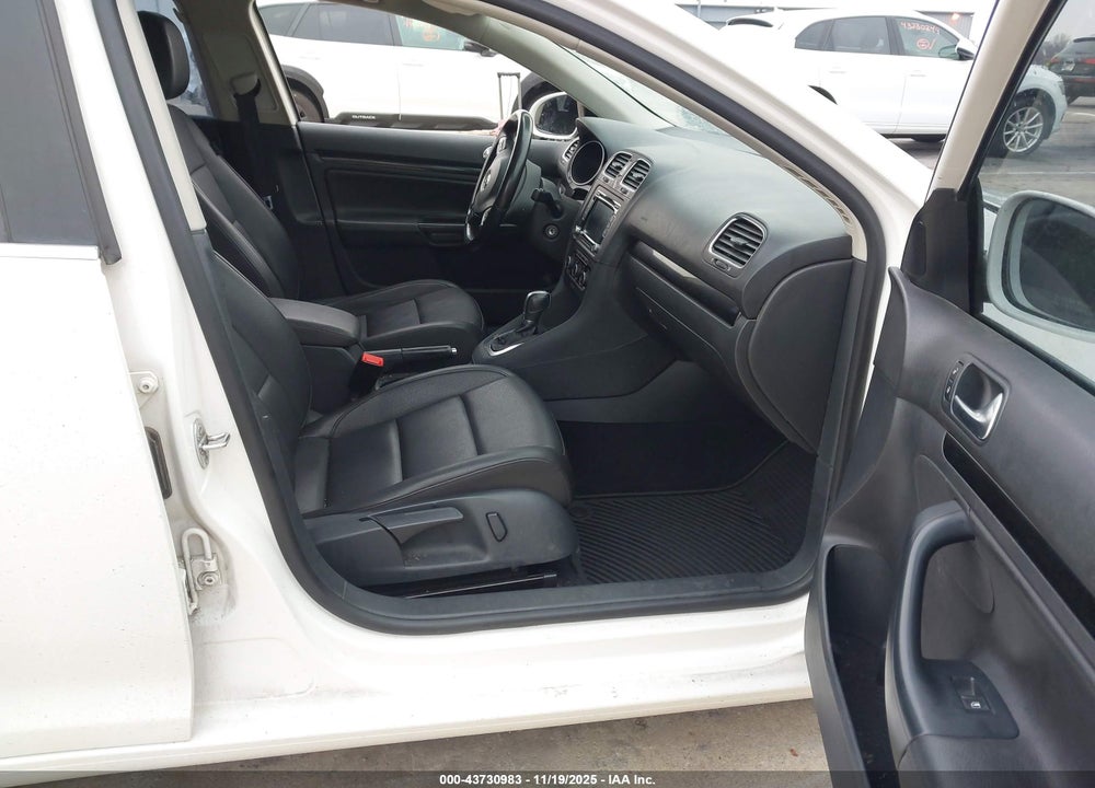 2014 VOLKSWAGEN JETTA SPORTWAGEN 2.0L TDI VIN: 3VWPL7AJ5EM606627