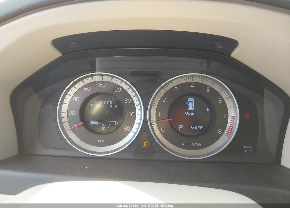 2011 VOLVO XC70 VIN: YV4940BZ4B1110485