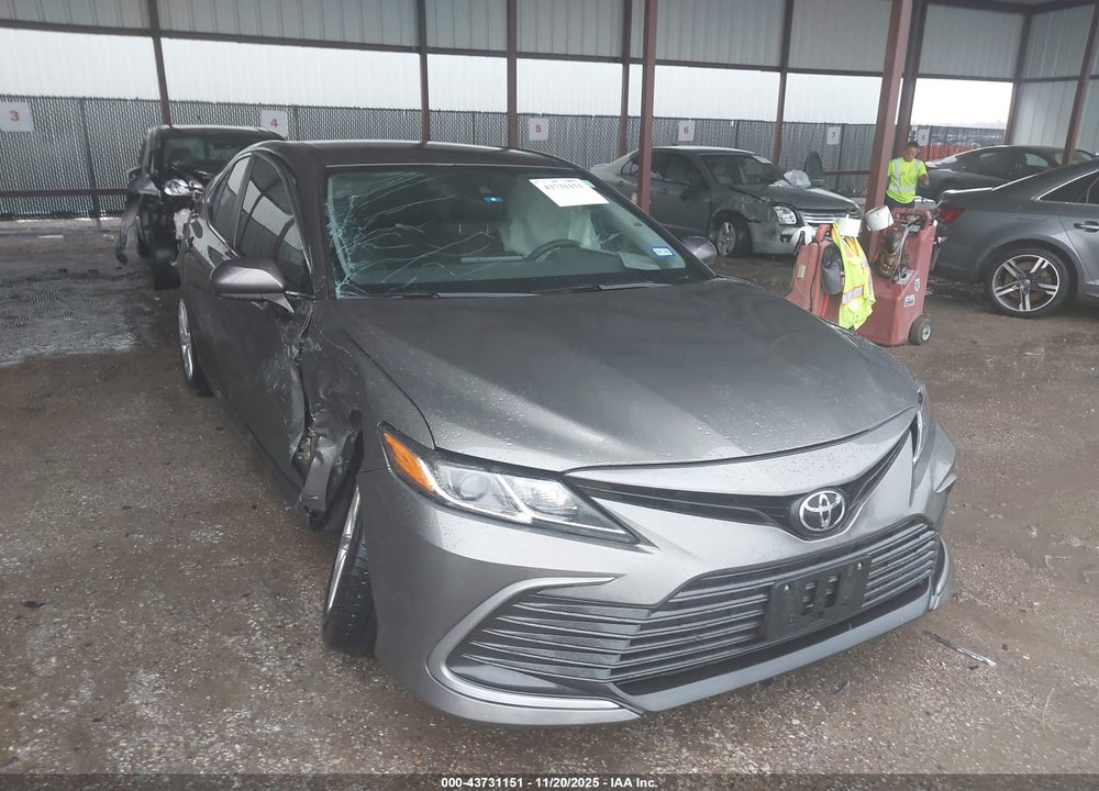 2022 TOYOTA CAMRY LE VIN: 4T1C11AK7NU690101