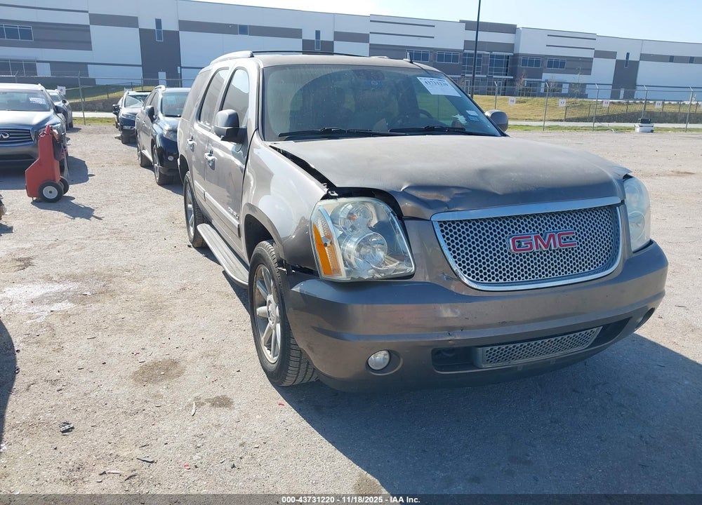2013 GMC YUKON DENALI VIN: 1GKS2EEF2DR240864