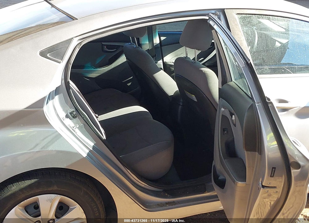 2016 HYUNDAI ELANTRA SE VIN: 5NPDH4AEXGH746674