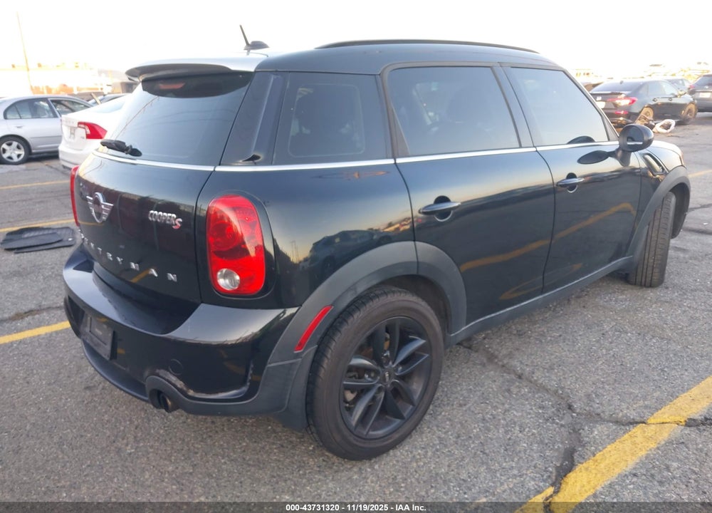 2015 MINI COUNTRYMAN COOPER S VIN: WMWZC3C56FWT02659
