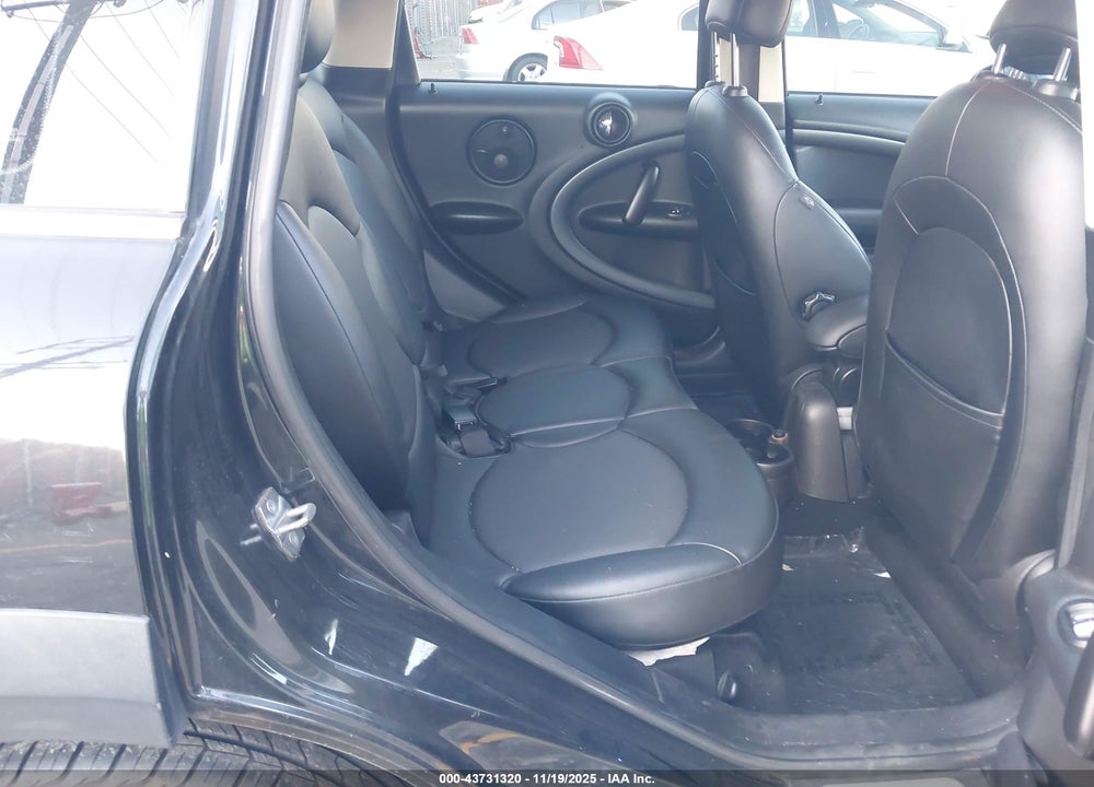 2015 MINI COUNTRYMAN COOPER S VIN: WMWZC3C56FWT02659