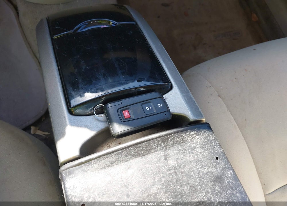 2007 TOYOTA PRIUS VIN: JTDKB20U177668263