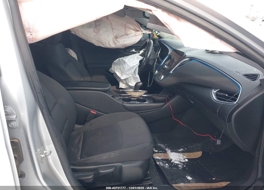 2018 CHEVROLET MALIBU LT VIN: 1G1ZD5ST9JF218512