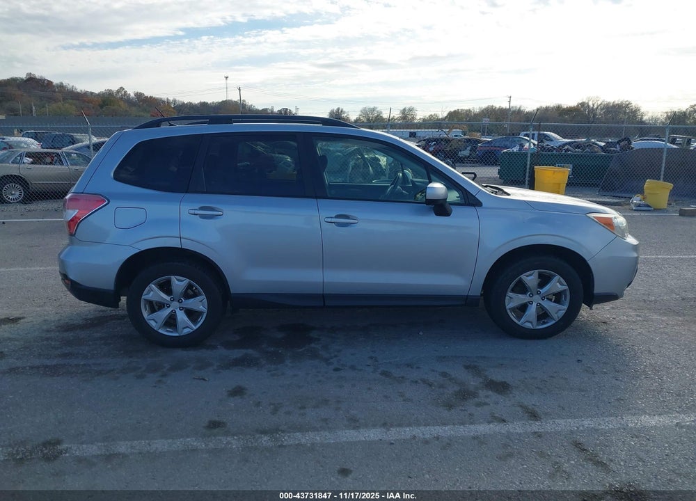 2015 SUBARU FORESTER VIN: JF2SJADC1FH500664