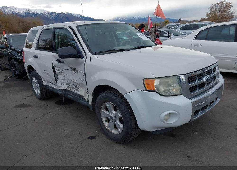 2011 FORD ESCAPE XLS VIN: 1FMCU9C77BKC69646