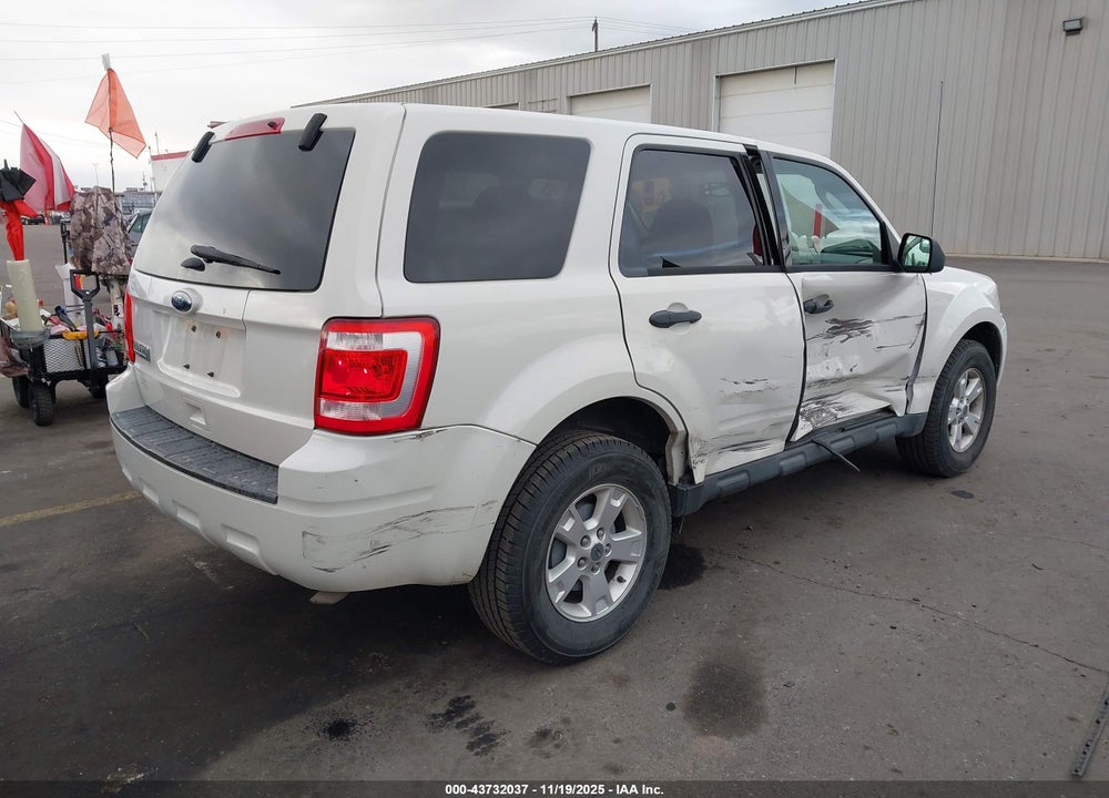 2011 FORD ESCAPE XLS VIN: 1FMCU9C77BKC69646