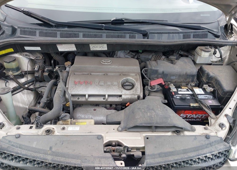 2005 TOYOTA SIENNA XLE VIN: 5TDBA22C95S049565