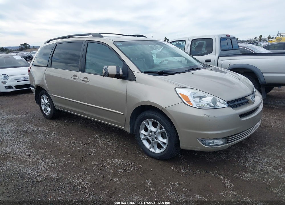 2005 TOYOTA SIENNA XLE VIN: 5TDBA22C95S049565