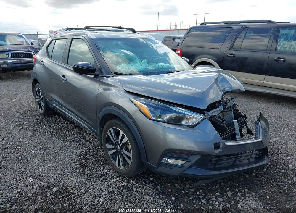 2018 NISSAN KICKS SR VIN: 3N1CP5CU4JL519600