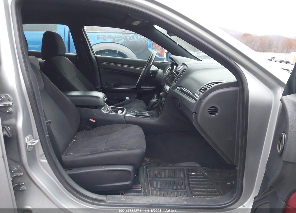 2011 CHRYSLER 300 VIN: 2C3CA4CG8BH524591