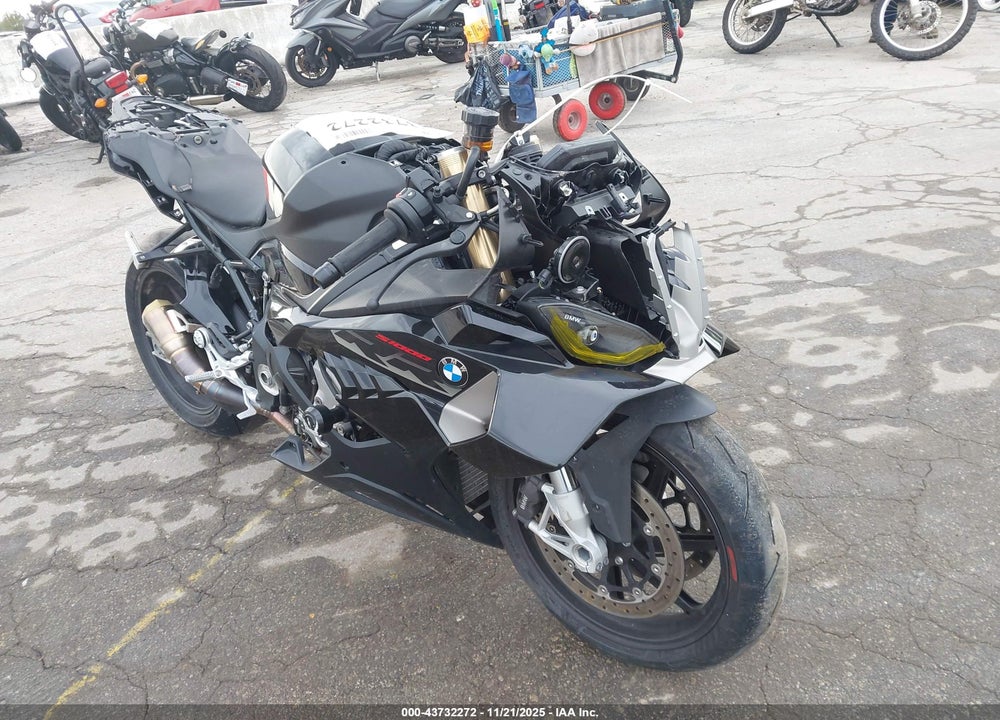 2025 BMW S 1000 RR VIN: WB10P2303S6L47211