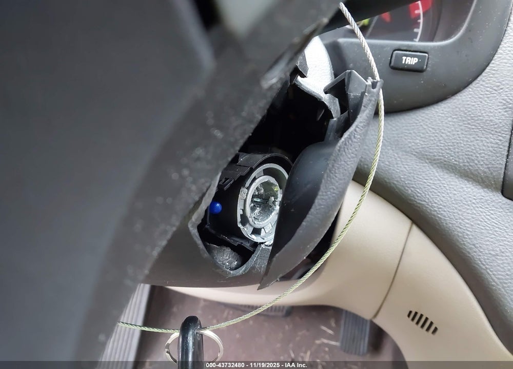 2010 HYUNDAI ELANTRA VIN: KMHDU4AD2AU910656