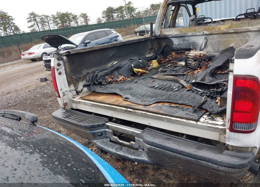 2003 FORD F-350 LARIAT/XL/XLT VIN: 1FTSX31PX3EC03518