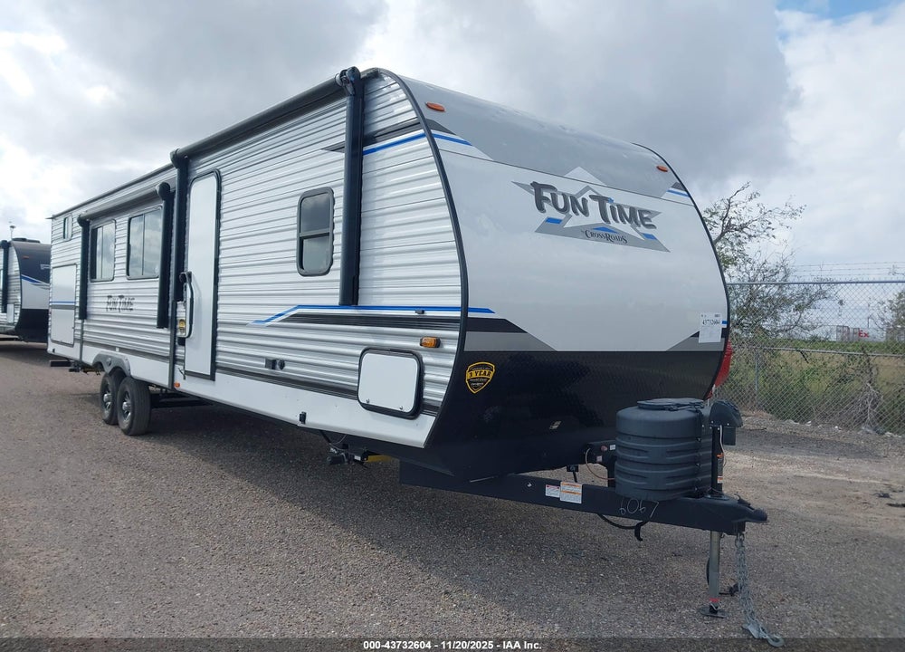 2024 CROSSROADS FUN TIME 333SK VIN: 4YDTFTR22RS376067