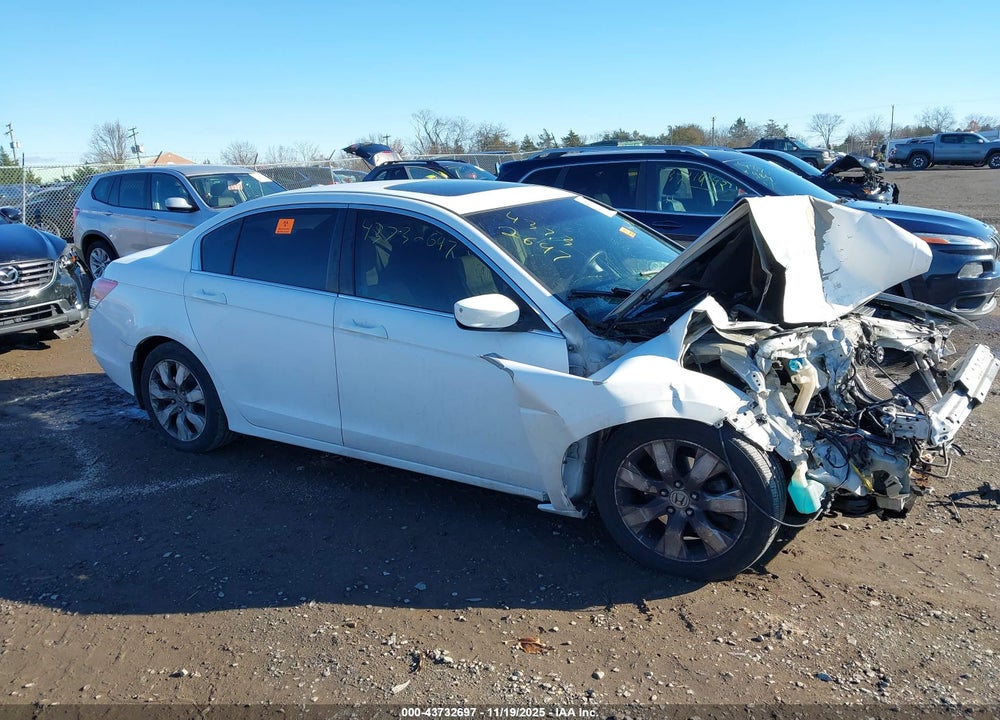 2009 HONDA ACCORD VIN: 1HGCP26819A142108