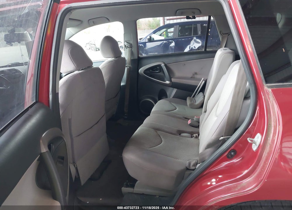 2006 TOYOTA RAV4 VIN: JTMBD33V365024777