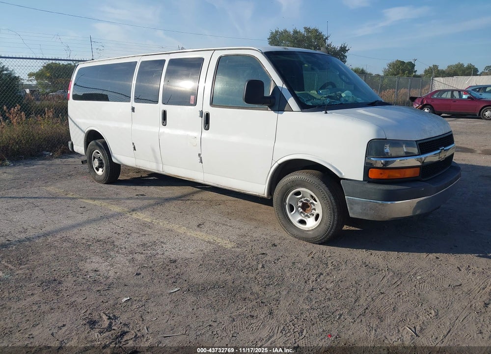 2016 CHEVROLET EXPRESS 3500 LT VIN: 1GAZGPFG4G1203907