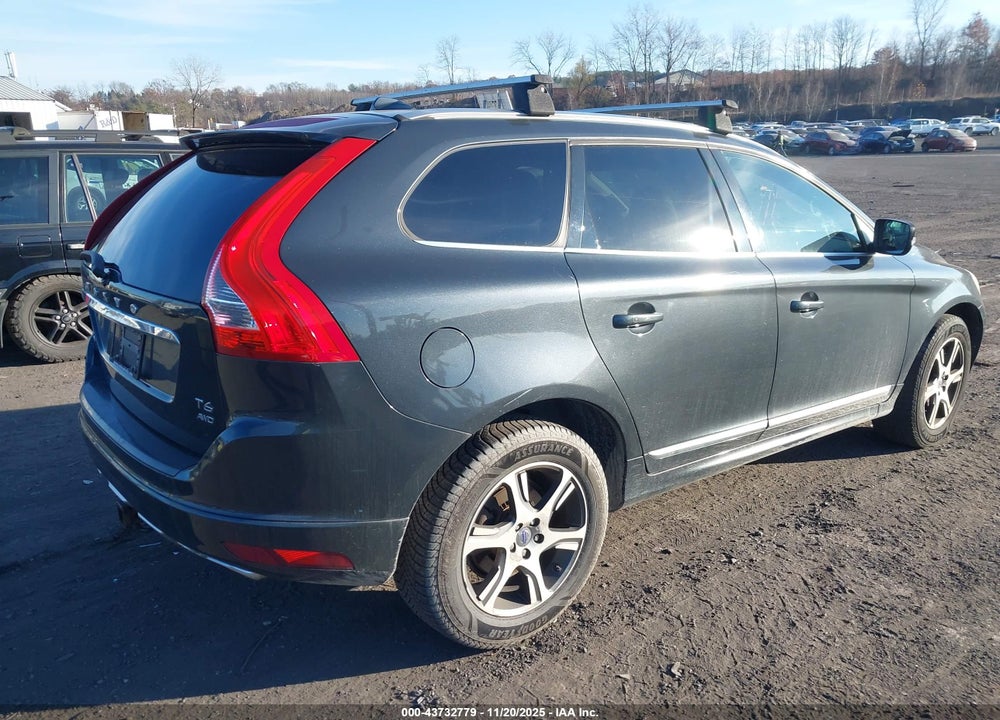 2015 VOLVO XC60 T6 VIN: YV4902RK4F2636082