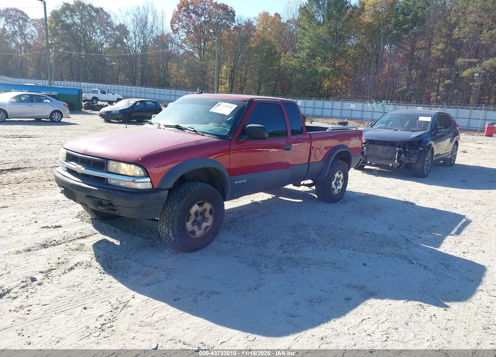 2002 CHEVROLET S-10 LS VIN: 1GCCT19W128180935