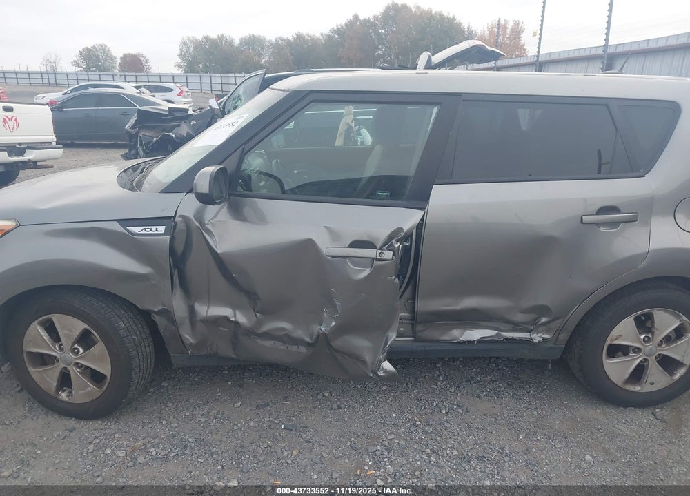 2015 KIA SOUL VIN: KNDJN2A29F7174506