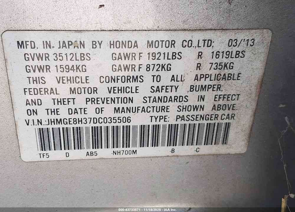 2013 HONDA FIT VIN: JHMGE8H37DC035506