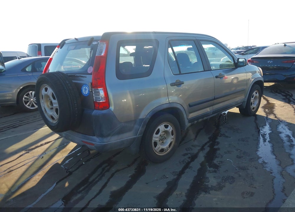 2005 HONDA CR-V LX VIN: JHLRD78595C057830