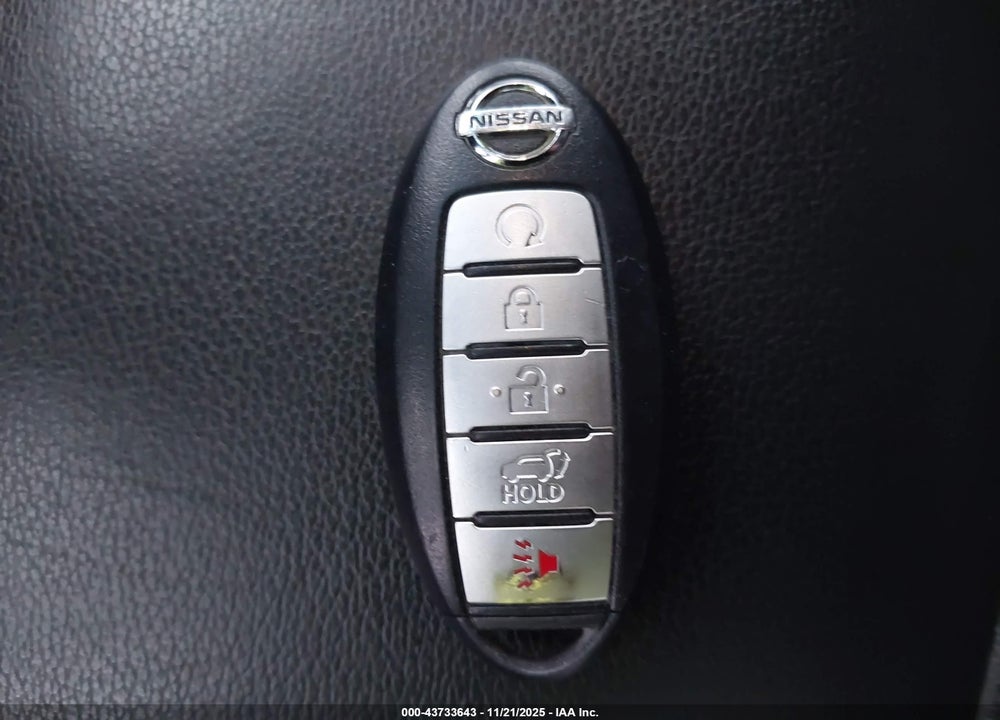 2014 NISSAN PATHFINDER SL VIN: 5N1AR2MM8EC619918