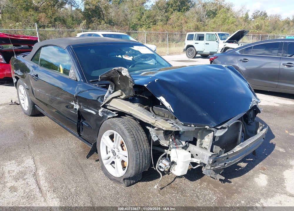 2014 FORD MUSTANG V6 VIN: 1ZVBP8EM3E5263475