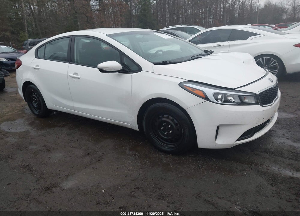 2018 KIA FORTE LX VIN: 3KPFK4A71JE263551