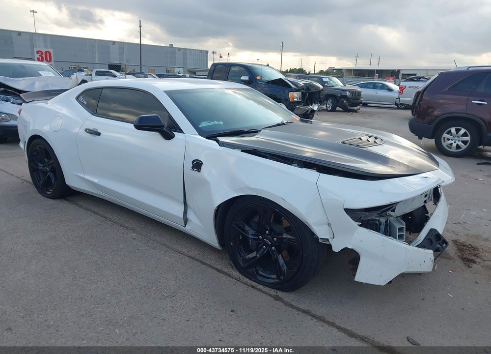 2021 CHEVROLET CAMARO RWD  LT1 VIN: 1G1FF1R70M0136013