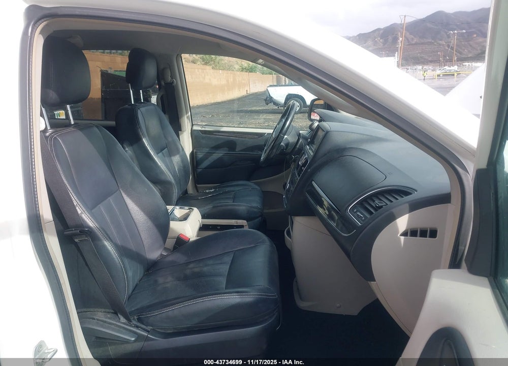 2013 CHRYSLER TOWN & COUNTRY TOURING VIN: 2C4RC1BG1DR697110