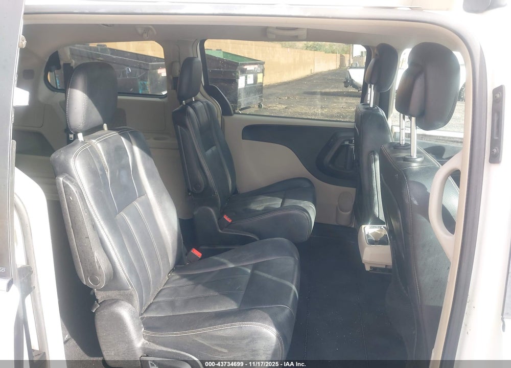 2013 CHRYSLER TOWN & COUNTRY TOURING VIN: 2C4RC1BG1DR697110