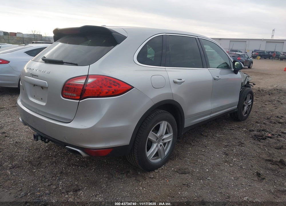 2013 PORSCHE CAYENNE DIESEL VIN: WP1AF2A22DLA43868
