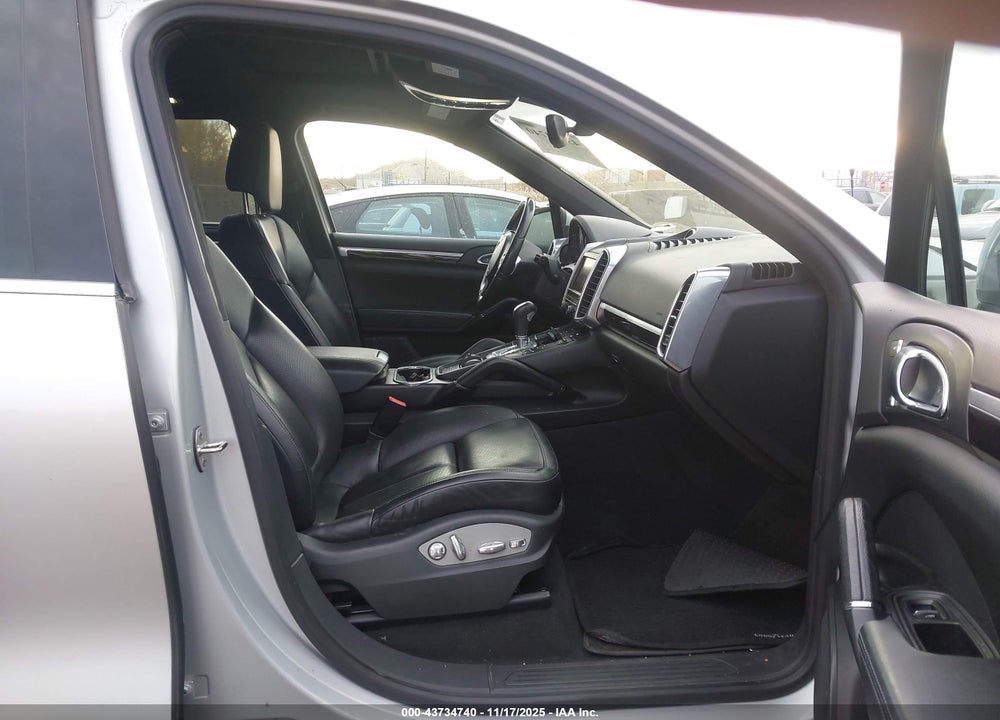 2013 PORSCHE CAYENNE DIESEL VIN: WP1AF2A22DLA43868