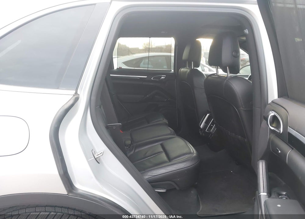2013 PORSCHE CAYENNE DIESEL VIN: WP1AF2A22DLA43868