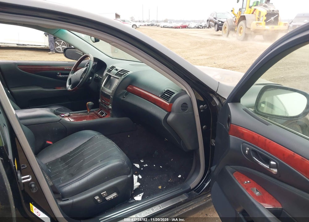 2007 LEXUS LS 460 VIN: JTHBL46F975035182