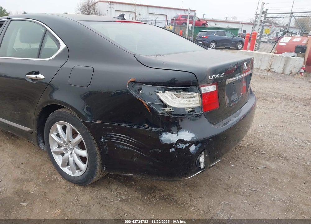 2007 LEXUS LS 460 VIN: JTHBL46F975035182