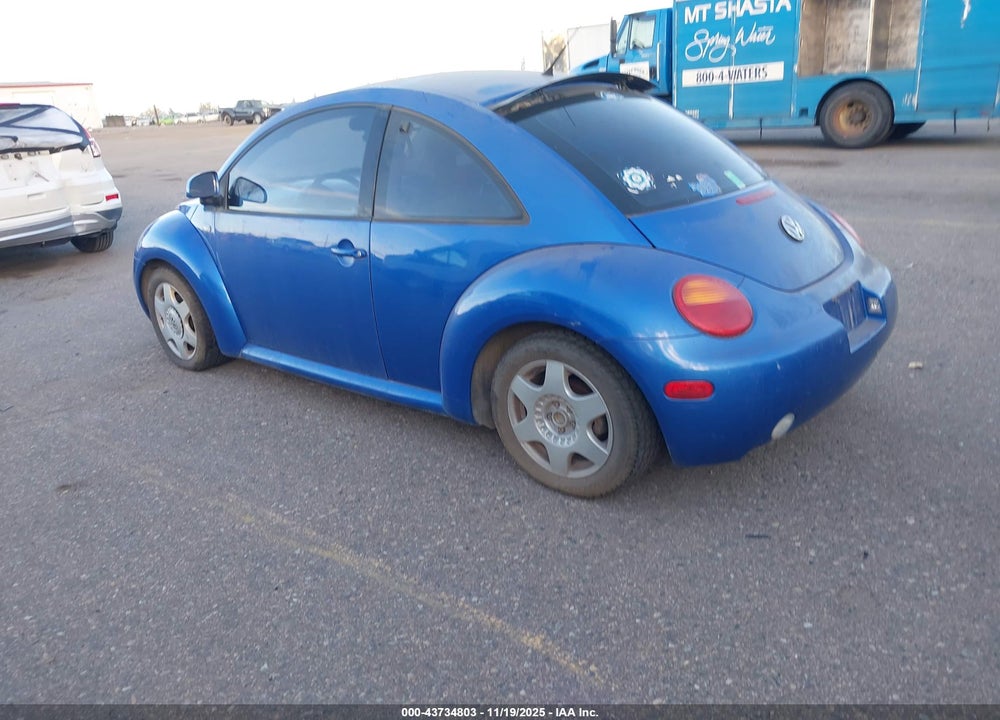 2000 VOLKSWAGEN NEW BEETLE GLS 1.8L TURBO VIN: 3VWCD21C5YM462176