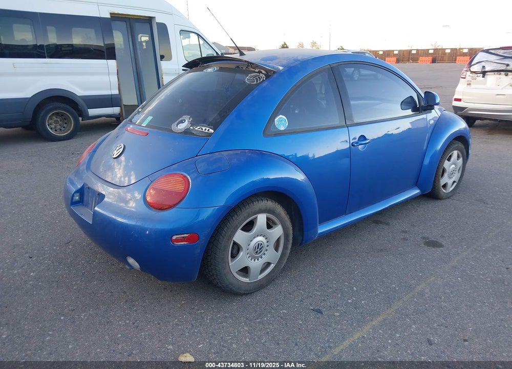 2000 VOLKSWAGEN NEW BEETLE GLS 1.8L TURBO VIN: 3VWCD21C5YM462176