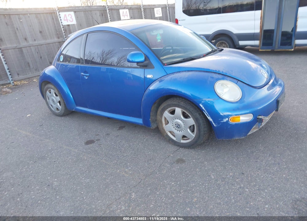 2000 VOLKSWAGEN NEW BEETLE GLS 1.8L TURBO VIN: 3VWCD21C5YM462176