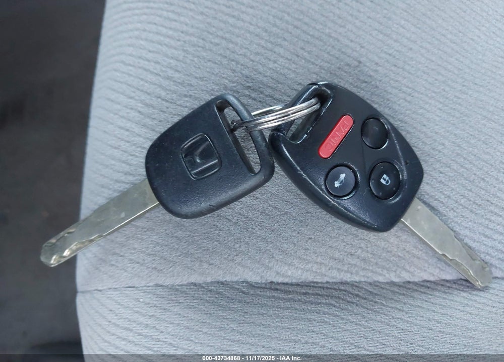 2007 HONDA CIVIC VIN: 1HGFA16847L091441
