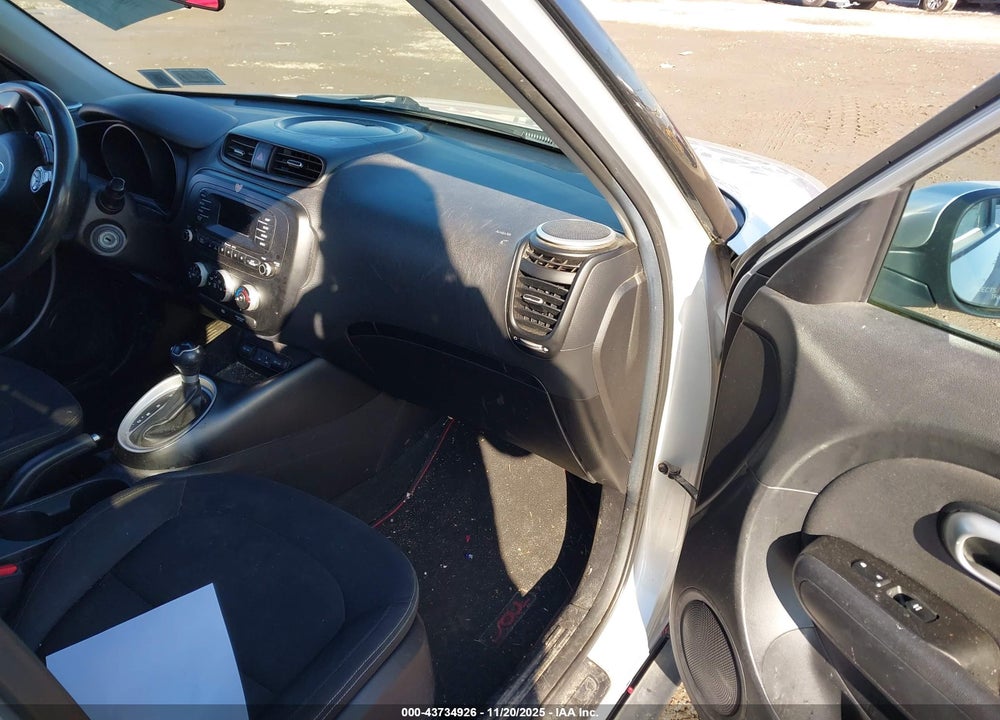 2014 KIA SOUL VIN: KNDJN2A21E7724117